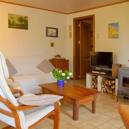 La Petite Maison Six Planes